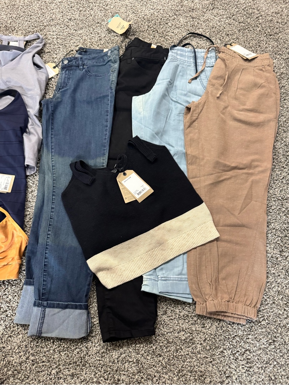 Huge NWTS Prana Lot Sz XS SMALL RETAIL OVER $1400 - Picture 2 of 4